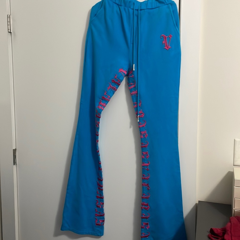Valabasas sweatpants , size large , length is long